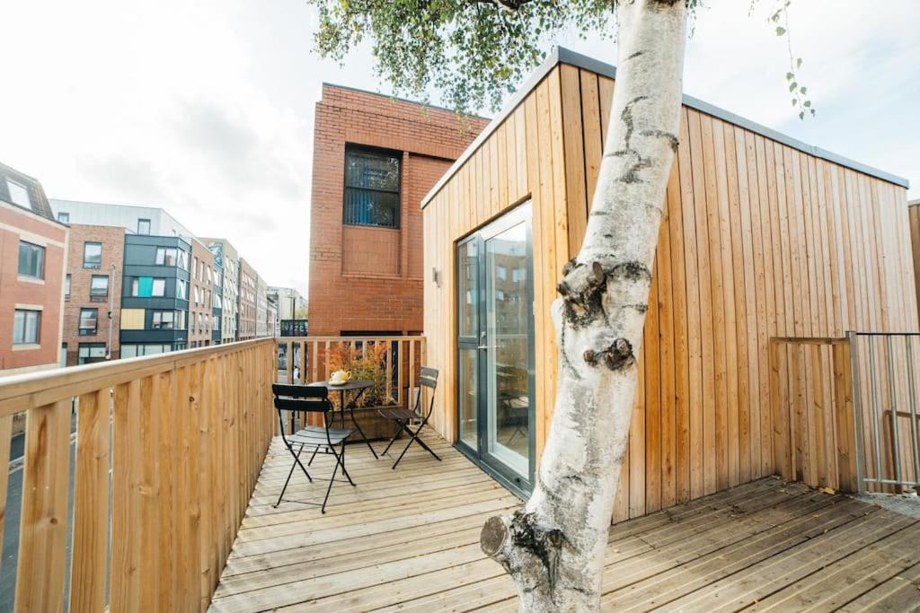 Carmen Eco-Pod / Treehouse, Close To Cabot Circus Бристоль Экстерьер фото