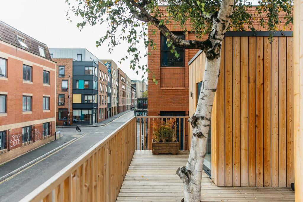 Carmen Eco-Pod / Treehouse, Close To Cabot Circus Бристоль Экстерьер фото
